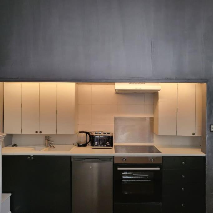5 Luxury Spacious Loft - Prime Location - Comfortable Bed & Sofa Brighton Dış mekan fotoğraf